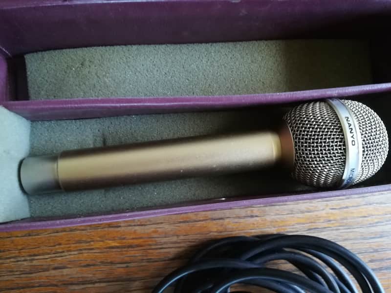 Nanyo Model 9235 Dynamic Cardiod Michophone image 1