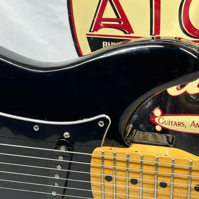 Fender Lead I 1 Doublecut Electric Guitar - Black with Case image 3