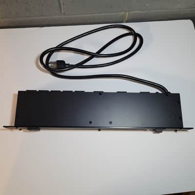Furman M-8x2 Power Conditioner 2010s - Black image 4