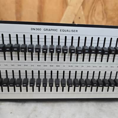 Immagine Klark Teknik DN360 2-Channel 31 Band Graphic Equalizer - Tested & Working #531 - 3