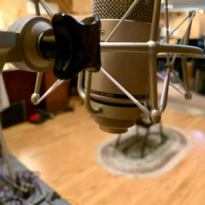 Neumann M 147 2015 - Satin image 6