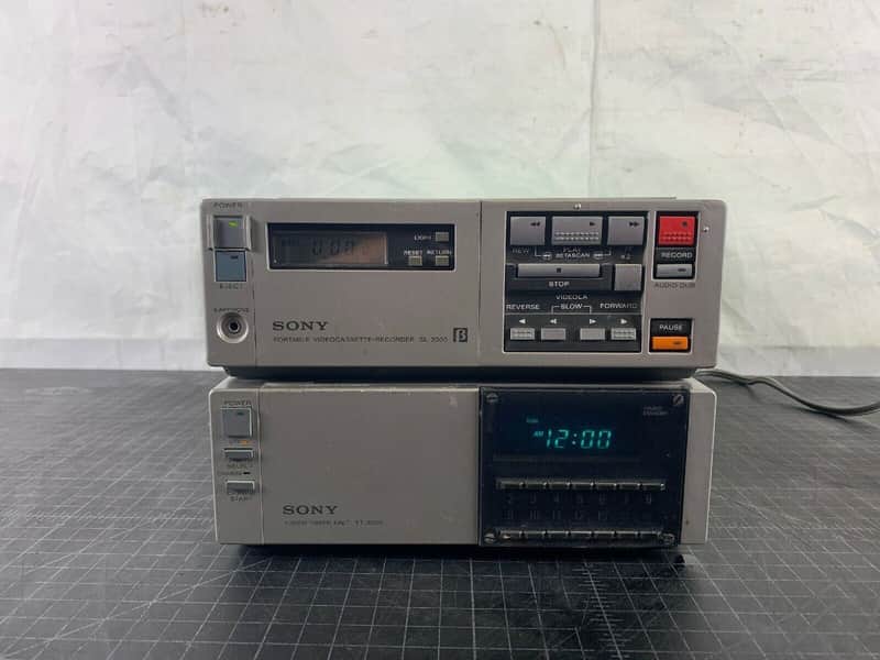 Sony Betamax SL-2000 & TT-2000 Beta Video VCR Tuner & Recorder Portable image 1