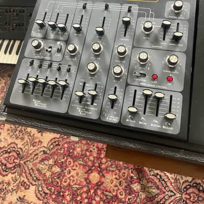 Roland Sh3 image 4