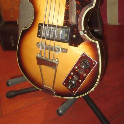 ~1965 National 500/1 Beatle Bass Sunburst image 1
