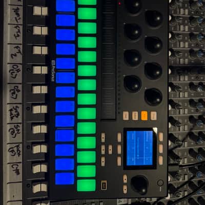PreSonus Atom SQ MIDI Keyboard Controller 2020 - Black image 6