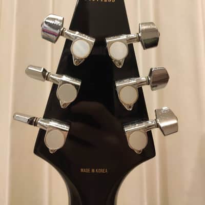 Unique Piece Epiphone '67 Flying V 1994 KOREA Wood ! image 5