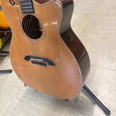 Alvarez WY1 Yairi Folk Cutaway with Electronics 2010s - Natural image 4