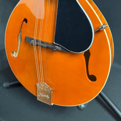 Kentucky KM-252 Artist Deluxe A-Style Mandolin Transparent Amber w/ Gig Bag image 4