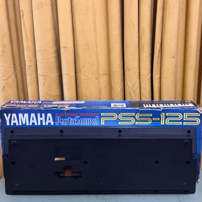 Yamaha PSS-125 Keyboard with original box 1980s image 3