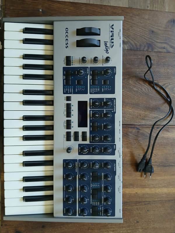 Access Virus Indigo 37-Key Digital Synthesizer 2001 - Silver image 1