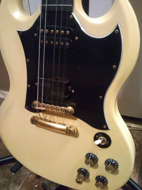 Gibson SG Special 2000 Limited Edition Bundle Antique White And