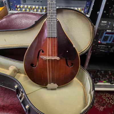 Martin 2-15 Mandolin 1950s   - Sunburst image 2