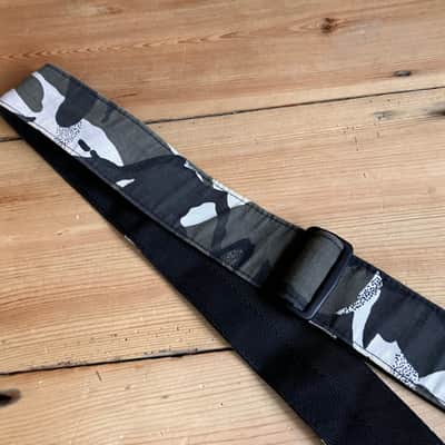 Planet Waves Camo Guitar Strap Pre Owned image 3