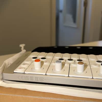 Teenage Engineering OP-1 Field Portable Synthesizer Workstation 2022 - Present - White image 7