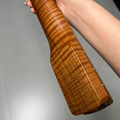 Striped Ebony Fretboard 22frets 5a Roasted flame Maple guitar neck Radius 12inch Round stainless steel 22 frets Roasted flame Maple guitar neck Striped Ebony fingerboard 25.5inch hole 10mm Radius: 12 inches image 7
