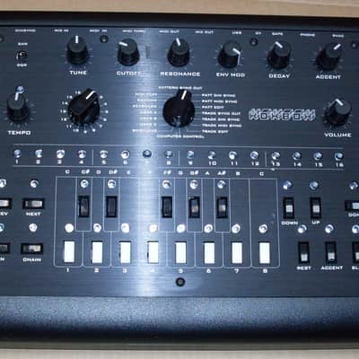 Adafruit X0xb0x bass line synthesizer TB-303 clone with mods xoxbox image 1