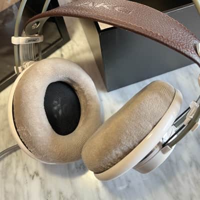 AKG K701 Premium Class Reference Headphones image 5