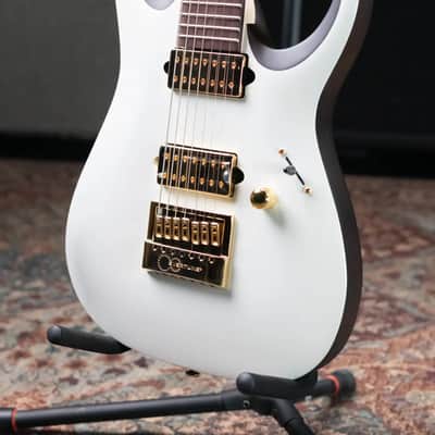 Ibanez K7YANG Brian "Head" Welch Signature 7-String Electric Guitar - Matte White with Gig Bag image 4