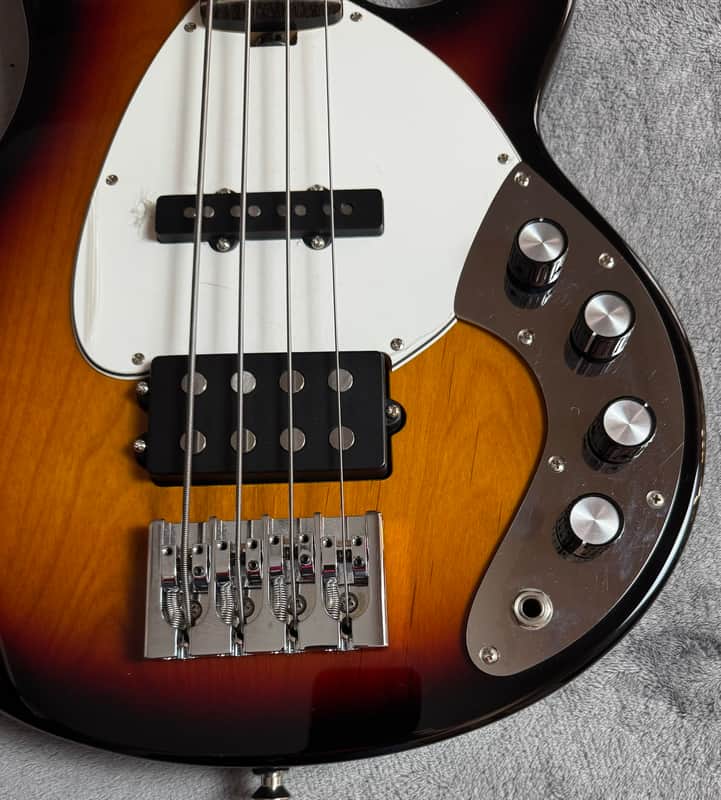 Immagine D. Lakin Shark 4 Bass 2015 3-Tone Sunburst – Early Serial S4 004 – Hipshot – Gig Bag - 1