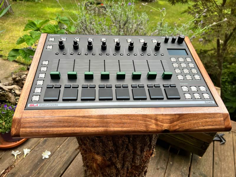 ISLA S2400 & Walnut Wood Curry Console & Decksaver - 12bit Sampler - EMU SP12 - SP 1200 - Akai S612 - S700 image 1