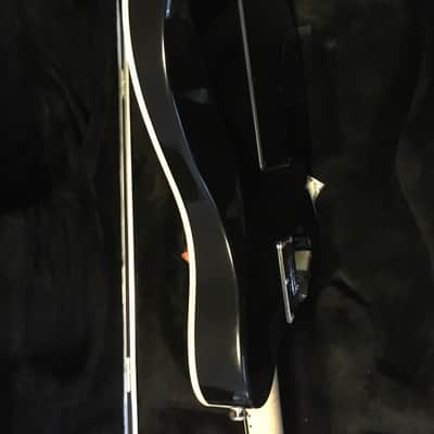 Music Man  Axis image 9