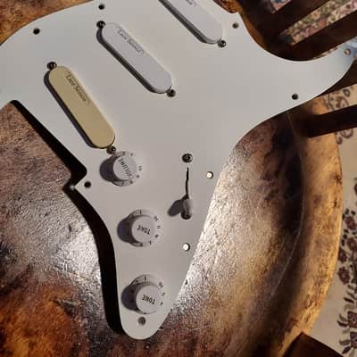 Partscaster Stratocaster Sparkle silver Chunky neck Extra loaded pickguard image 9