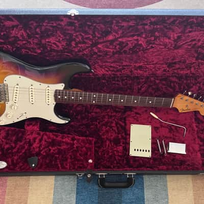 Fender American Vintage '62 Stratocaster 2004 - 3-Color Sunburst image 1