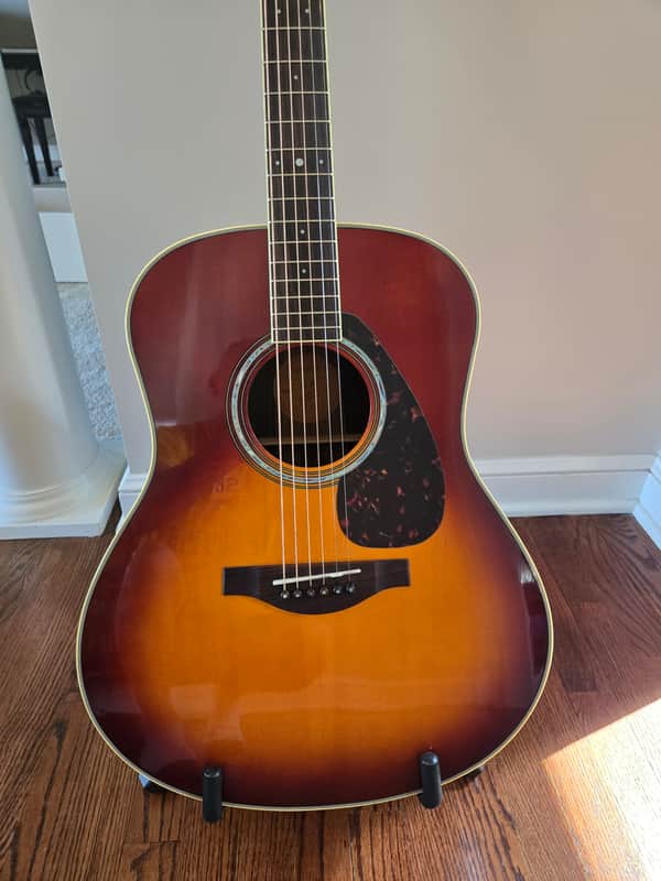 Yamaha LL6