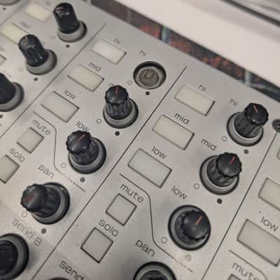Vestax Vcm-600 2007 - Silver image 2