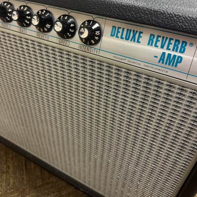 Fender '68 Custom Deluxe Reverb Combo Guitar Amp image 8