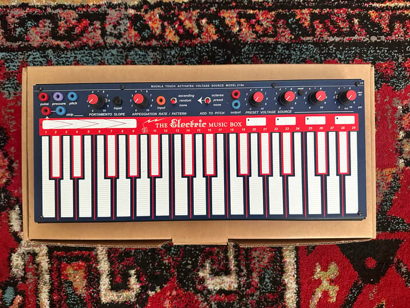 Buchla LEM218 V3 29-Key Touch Activated Voltage Source Module image 1