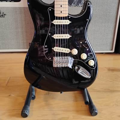 Fender FSR Special Edition Player Stratocaster with Maple Fretboard - 2015 - Black image 3