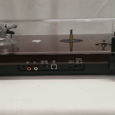 Akai BT500 Belt-Drive Bluetooth Turntable image 17