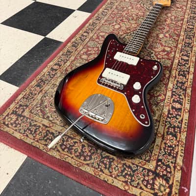 Squier Classic Vibe '60s Jazzmaster 2018 - Present - 3-Tone Sunburst