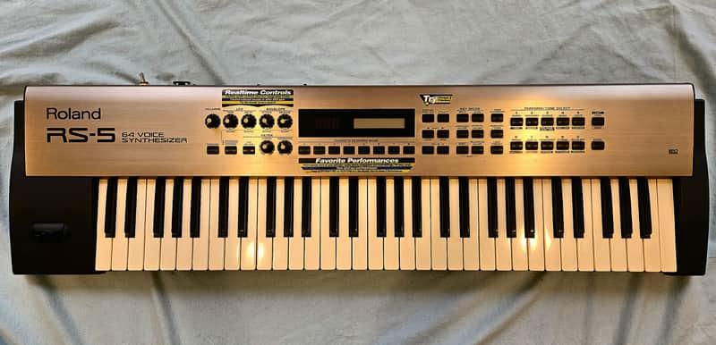 Roland RS-5 Synthesizer Great Conditiion image 1