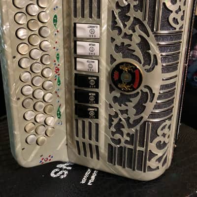 Gabbanelli accordion Two tone EAD/GCF image 2