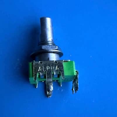 AKAI MPK 25 APC40 MKI MIDI Controller Part: ALPHA Potentiometer 2.5KB Pot image 2