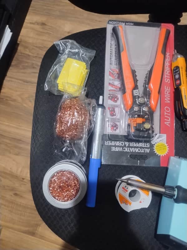 Soldering station tools image 1