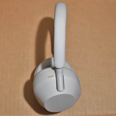 Sony WH-1000XM5 Wireless Noise-Canceling Over-the-Ear Headphones - Silver image 3