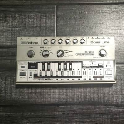 Roland TB-303 Bassline Synthesizer Module 1981 - 1984 - Silver