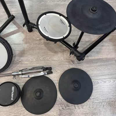 Roland TD-17KVX V-Drums Electronic Drum Kit w/ Mesh Pads, Cymbals, Kick Pedal & Module image 3