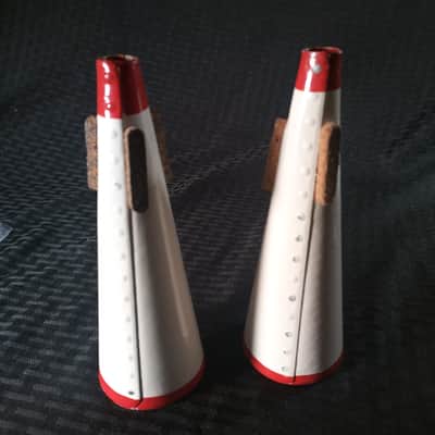 TWO Humes & Berg 101 Stonelined D Trumpet Straight Mutes 2010s - White image 3