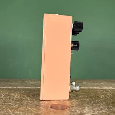 Walrus Audio Kangra Filter Fuzz 2019 - Pink image 4