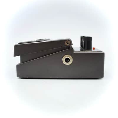Boss MT-2 Metal Zone Distortion Guitar Effect Pedal IF72805 image 6