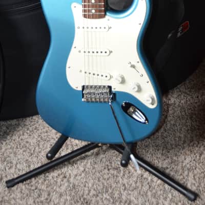 Fender Stratocaster 1992 - Lake Placid Blue MIM - Upgraded Electronics image 7