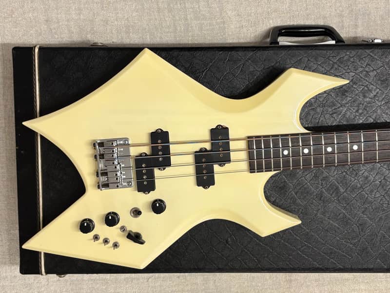 B.C. Rich NJ Series Warlock Bass
