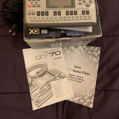 Yamaha QY70 Sequencer 2000s - Silver