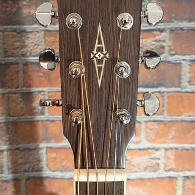 Alvarez ABT60ESHB Artist Series Baritone Shadowburst w/ Electronics & Original Gig Bag image 3