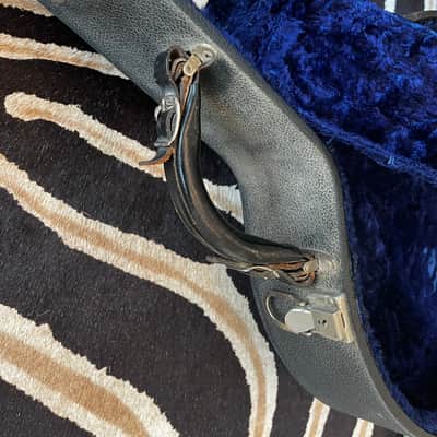 Gibson PB-100 4 String Plectrum Banjo Hardshell Case 1960’s - Bright Blue Plush Interior Lining with key image 6
