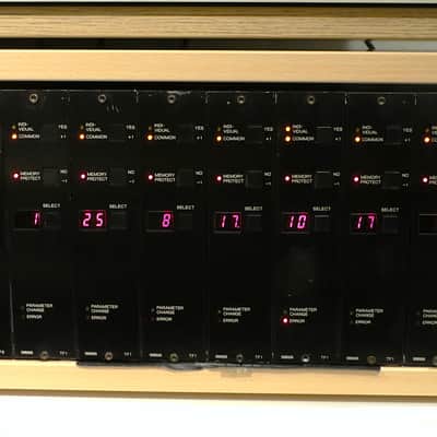 Yamaha TX816 8-Module FM Synthesizer 1984 - Black image 4